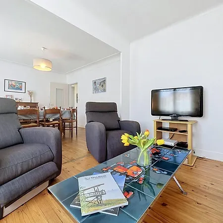 Claire Joie By Interhome