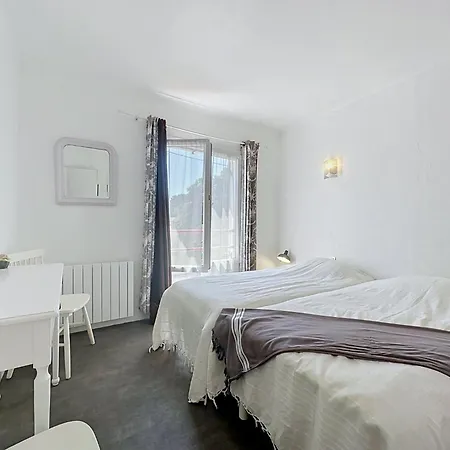 Claire Joie By Interhome *